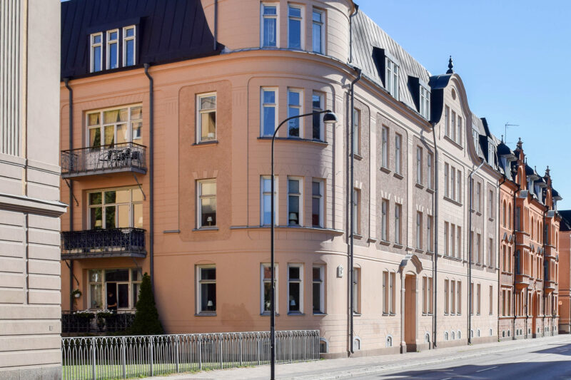 Fasadbild äldre hus i innerstaden