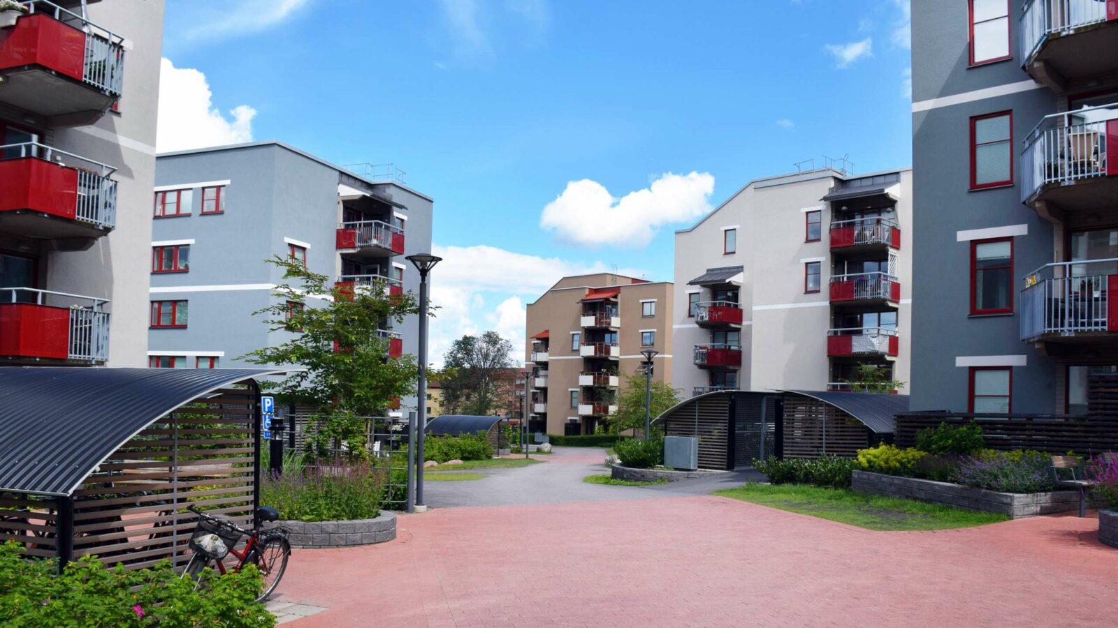 Innergård med cykelhus