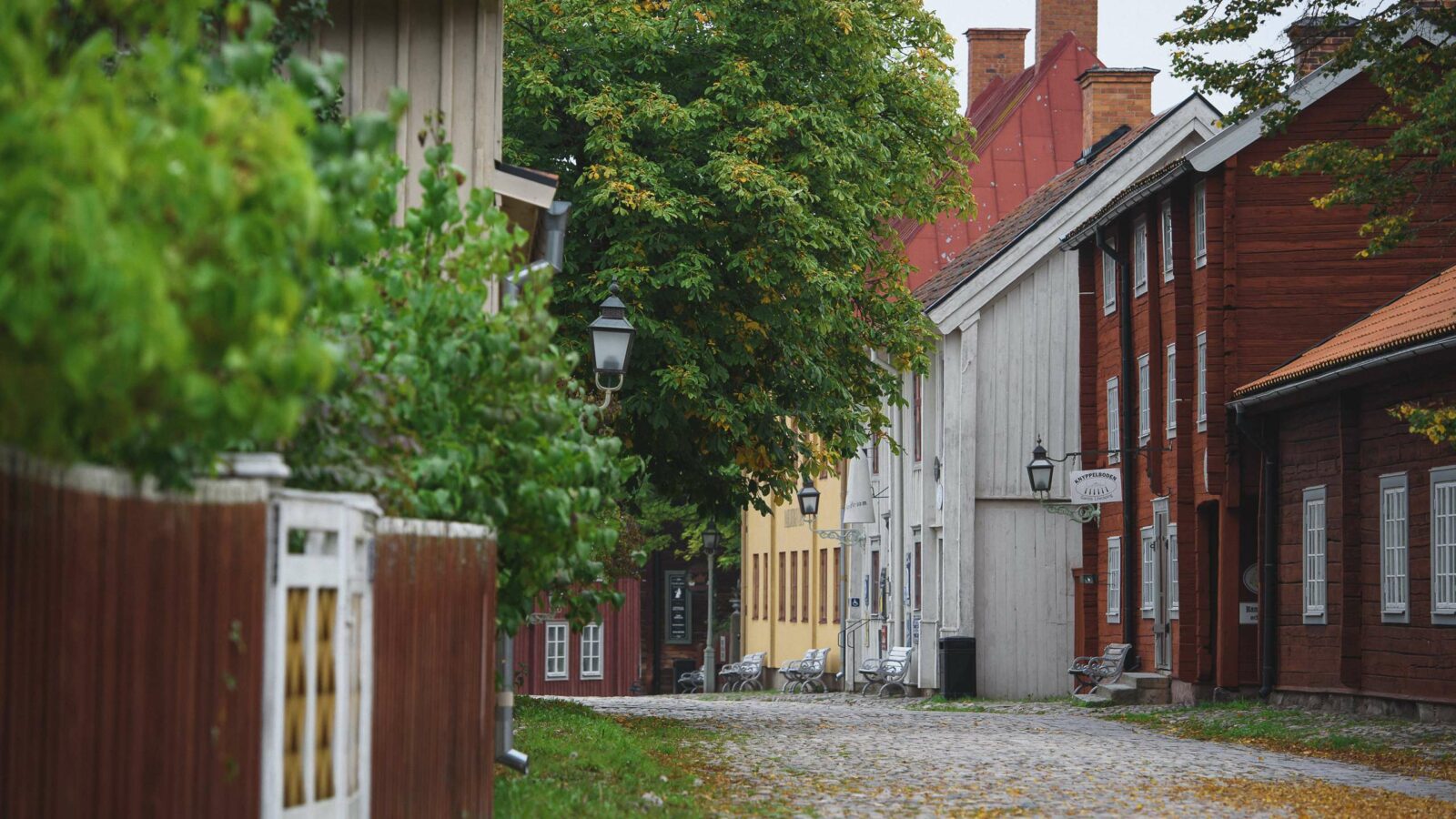 Kullerstensgata i gamla Linköping